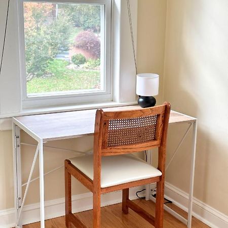 Villa 7 Mins Drive To Yale, Large Fenced Yard New Haven Exterior foto